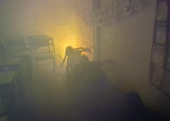 Alunos do CAIC participam de palestra e simulação de evacuação com a 4ª Companhia do Corpo de Bombeiros de Formiga