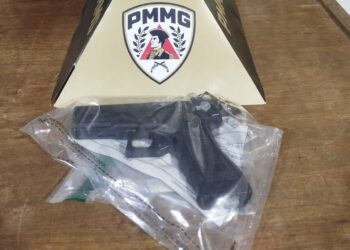 Adolescente é abordado após uso de drogas e réplica de arma é apreendida no bairro Brasília em Arcos