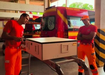 Corpo de Bombeiros realiza treinamento de ventilação tática para combate a incêndios em Formiga