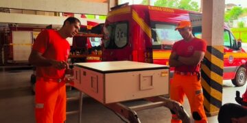 Corpo de Bombeiros realiza treinamento de ventilação tática para combate a incêndios em Formiga