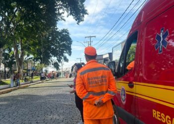 Bombeiros prestam apoio preventivo no Circuito Trilhos do Oeste; jovem tem mal súbito e é socorrido pelos militares