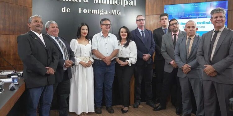 Secretário de Obras detalha ações de reconstrução, destaca entraves burocráticos e recebe cobrança por agilidade dos vereadores