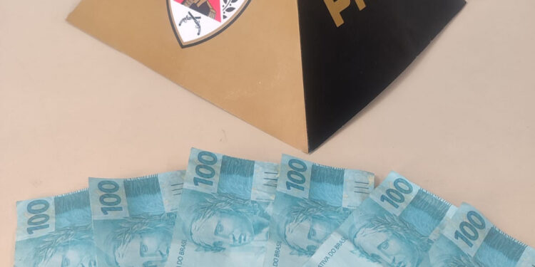 Polícia Militar prende suspeito por violência doméstica e apreende notas falsas em Formiga