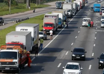 Pressionado por possível greve dos caminhoneiros, governo prepara medidas