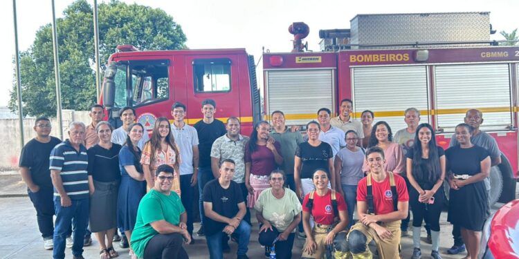 Treinamento em Arcos prepara cidadãos para agir em situações de emergência