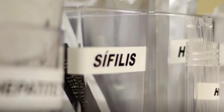 SUS passa a adotar antibiótico para prevenir sífilis e clamídia