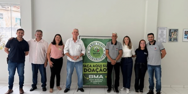 Formiga recebe comitiva de Guapé para troca de experiências na área de segurança alimentar