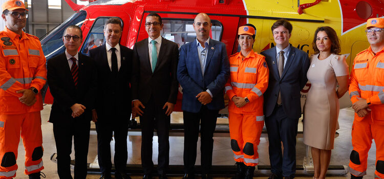 Governo de Minas entrega novo helicóptero ao Corpo de Bombeiros
