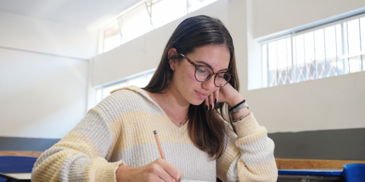 Estudantes mineiros já podem solicitar isenção da taxa de inscrição do Enem 2026