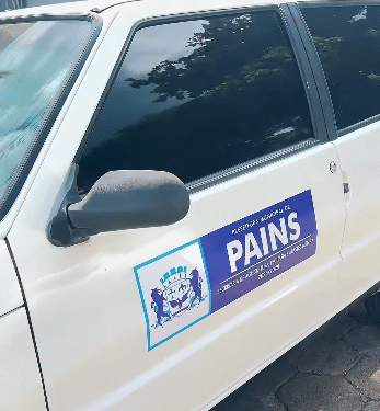 Município de Pains recebe novo veículo para otimizar serviços da Secretaria de Agricultura