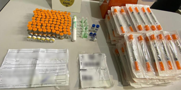 Medicamentos proibidos são apreendidos durante operação Slim Body em Iguatama