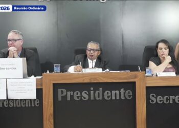 Reforma administrativa é aprovada na Câmara de Formiga e gera debate sobre vale-alimentação