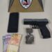 Formiga: polícia apreende maconha e simulacro de arma após denúncias no bairro São Luiz