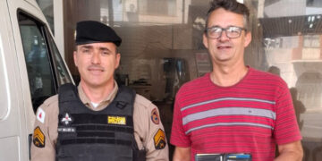 Polícia Militar devolve carteira perdida a morador em Formiga