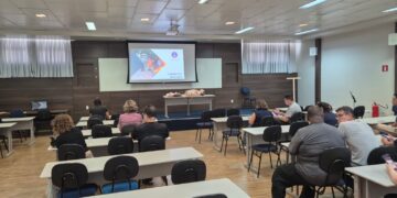 Bombeiros realizam capacitação de 30 colaboradores do Unifor-MG com curso de brigada orgânica básica