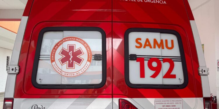 Acidente entre caminhão e moto deixa um morto e outro ferido grave em Itapecerica