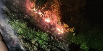 Incêndio atinge lote vago no bairro Ouro Verde nesta terça-feira