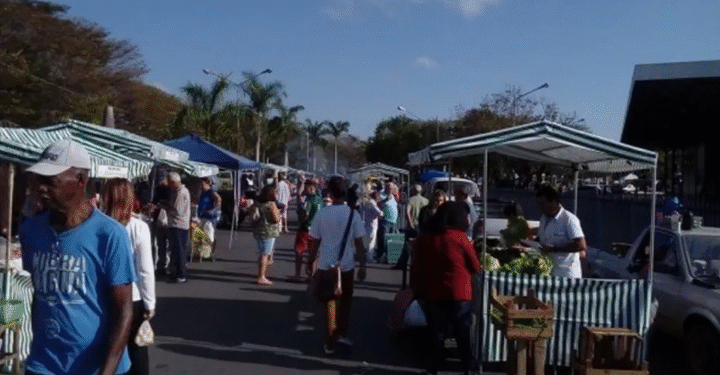 Formiga: mudança de local da feira livre é descartada após decisão dos feirantes
