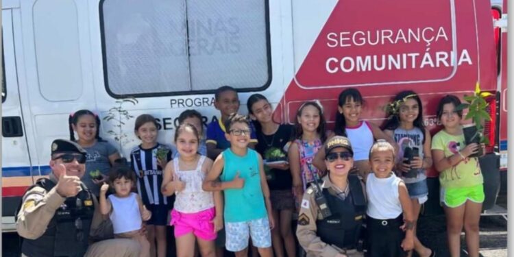 Polícia Militar participa de ação comunitária e reforça orientações preventivas em Formiga