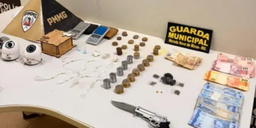 PM prende dois por tráfico de drogas em Morada Nova de Minas